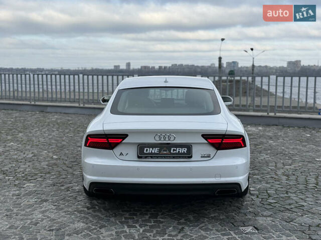 Білий Ауді A7 Sportback, об'ємом двигуна 1.98 л та пробігом 141 тис. км за 24000 $, фото 3 на Automoto.ua