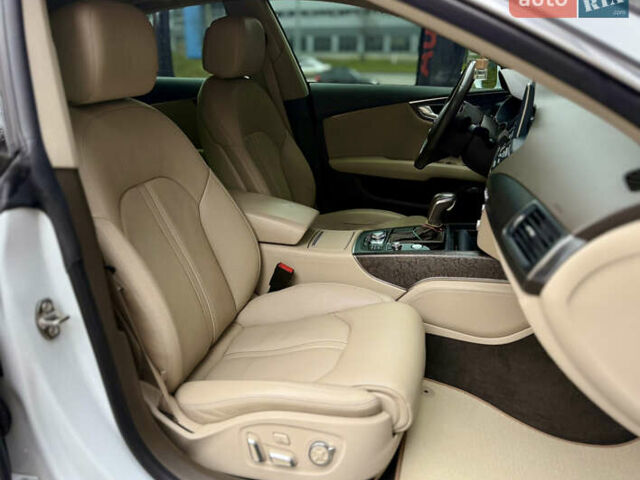 Белый Ауди A7 Sportback, объемом двигателя 3 л и пробегом 111 тыс. км за 27000 $, фото 18 на Automoto.ua