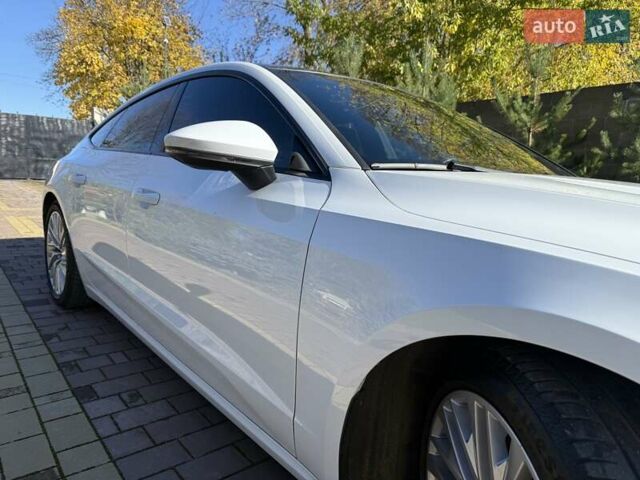 Ауди A7 Sportback 2018 в Киеве на Automoto.ua Белый Ауди A7 Sportback, объемом двигателя 3 л и пробегом 141 тыс. км за 41900 $, фото 28 на Automoto.ua