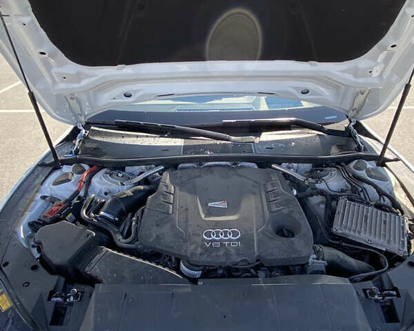 Білий Ауді A7 Sportback, об'ємом двигуна 3 л та пробігом 55 тис. км за 58100 $, фото 33 на Automoto.ua