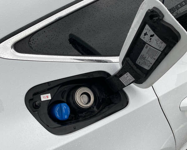 Білий Ауді A7 Sportback, об'ємом двигуна 3 л та пробігом 55 тис. км за 58100 $, фото 9 на Automoto.ua