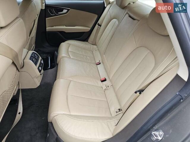 Бежевый Ауди A7 Sportback, объемом двигателя 3 л и пробегом 107 тыс. км за 18000 $, фото 6 на Automoto.ua