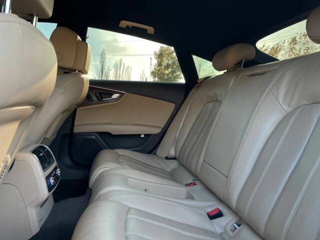 Чорний Ауді A7 Sportback, об'ємом двигуна 3 л та пробігом 210 тис. км за 18999 $, фото 18 на Automoto.ua