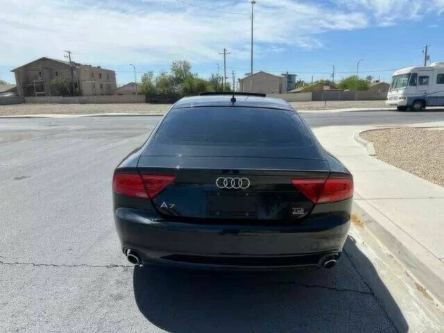 Черный Ауди A7 Sportback, объемом двигателя 3 л и пробегом 73 тыс. км за 7900 $, фото 6 на Automoto.ua