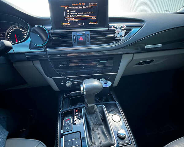 Ауди A7 Sportback 2011 в Киеве на Automoto.ua Черный Ауди A7 Sportback, объемом двигателя 3 л и пробегом 219 тыс. км за 12000 $, фото 5 на Automoto.ua