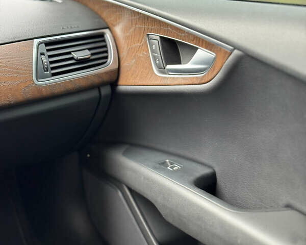 Черный Ауди A7 Sportback, объемом двигателя 3 л и пробегом 211 тыс. км за 18000 $, фото 15 на Automoto.ua