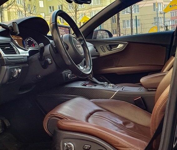 Чорний Ауді A7 Sportback, об'ємом двигуна 3 л та пробігом 210 тис. км за 22000 $, фото 3 на Automoto.ua
