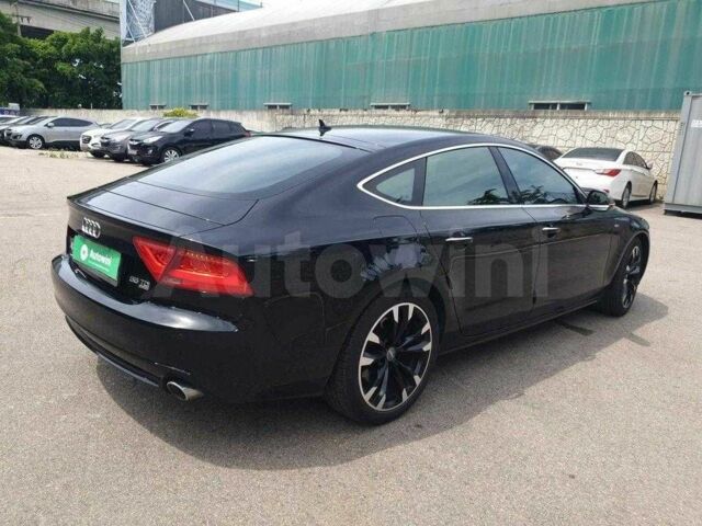 Черный Ауди A7 Sportback, объемом двигателя 3 л и пробегом 120 тыс. км за 8000 $, фото 4 на Automoto.ua