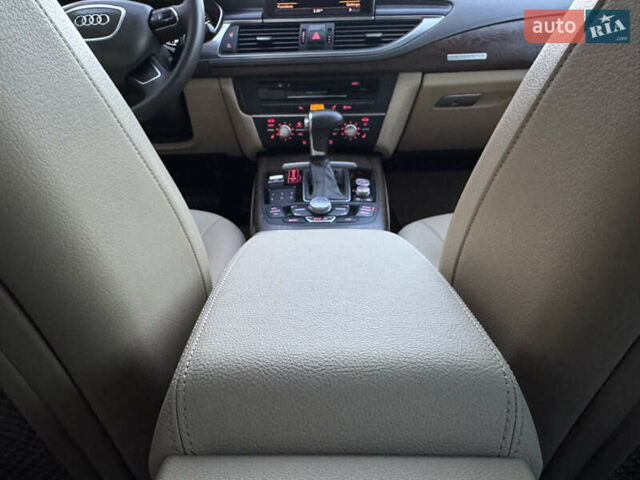 Красный Ауди A7 Sportback, объемом двигателя 3 л и пробегом 255 тыс. км за 12250 $, фото 69 на Automoto.ua