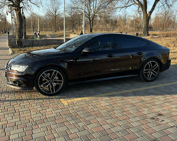 Красный Ауди A7 Sportback, объемом двигателя 3 л и пробегом 268 тыс. км за 32000 $, фото 3 на Automoto.ua