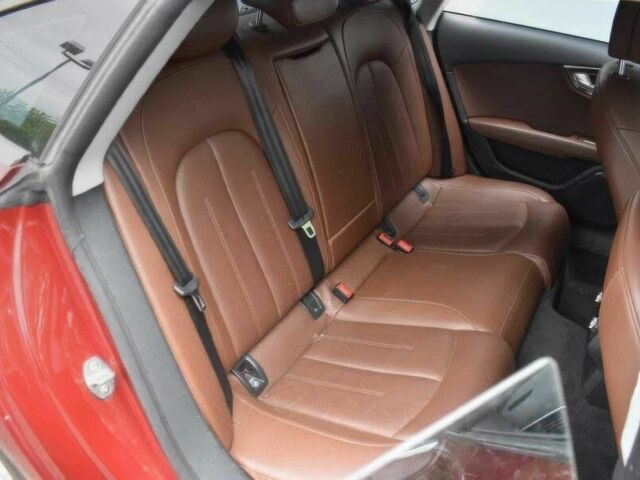 Красный Ауди A7 Sportback, объемом двигателя 3 л и пробегом 40 тыс. км за 9400 $, фото 10 на Automoto.ua