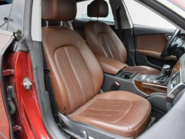 Красный Ауди A7 Sportback, объемом двигателя 3 л и пробегом 40 тыс. км за 9400 $, фото 9 на Automoto.ua