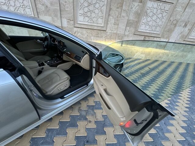 Сірий Ауді A7 Sportback, об'ємом двигуна 2.8 л та пробігом 160 тис. км за 21000 $, фото 21 на Automoto.ua