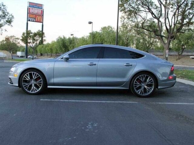 Серый Ауди A7 Sportback, объемом двигателя 3 л и пробегом 45 тыс. км за 5800 $, фото 1 на Automoto.ua