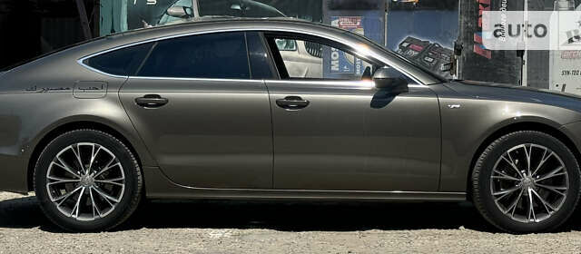Серый Ауди A7 Sportback, объемом двигателя 3 л и пробегом 125 тыс. км за 18000 $, фото 7 на Automoto.ua