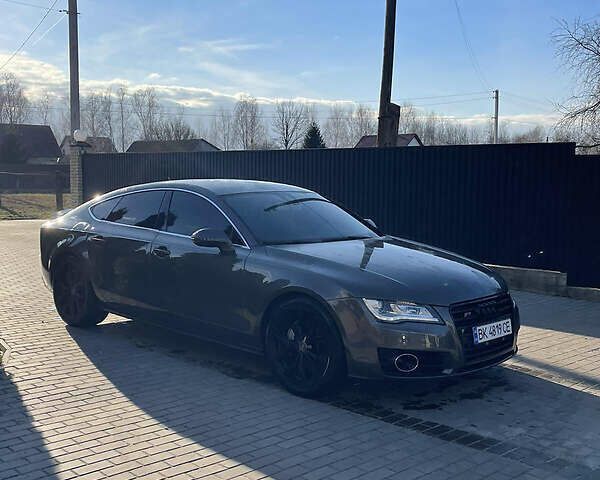 Сірий Ауді A7 Sportback, об'ємом двигуна 3 л та пробігом 255 тис. км за 14800 $, фото 7 на Automoto.ua