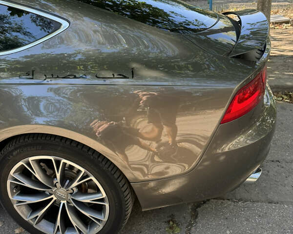 Серый Ауди A7 Sportback, объемом двигателя 3 л и пробегом 125 тыс. км за 18000 $, фото 6 на Automoto.ua