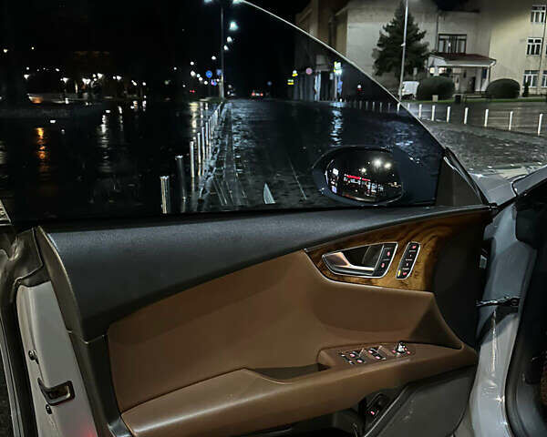 Серый Ауди A7 Sportback, объемом двигателя 2.97 л и пробегом 300 тыс. км за 19999 $, фото 7 на Automoto.ua