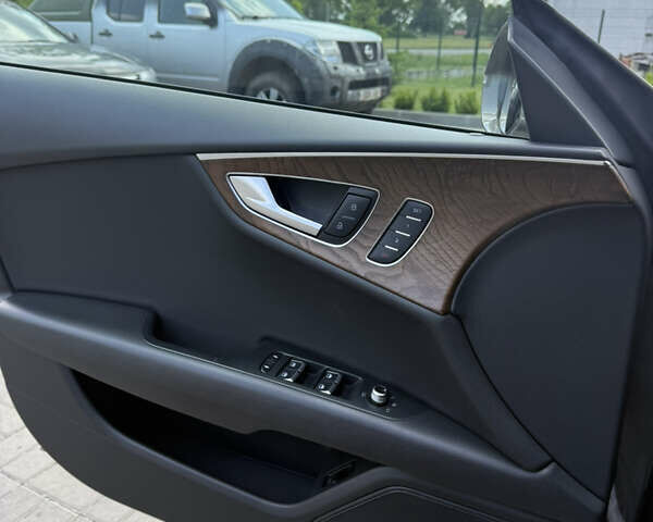 Серый Ауди A7 Sportback, объемом двигателя 2.77 л и пробегом 267 тыс. км за 16500 $, фото 12 на Automoto.ua