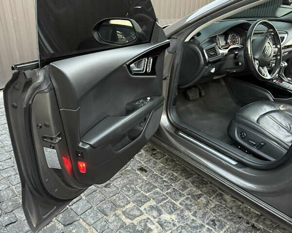 Серый Ауди A7 Sportback, объемом двигателя 2.77 л и пробегом 168 тыс. км за 14500 $, фото 6 на Automoto.ua