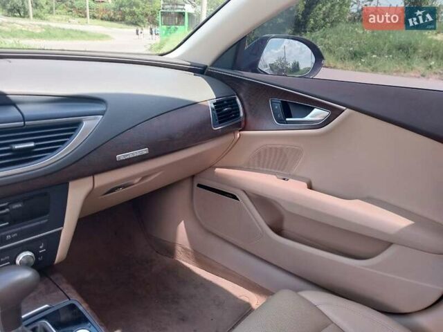Серый Ауди A7 Sportback, объемом двигателя 3 л и пробегом 192 тыс. км за 18000 $, фото 26 на Automoto.ua