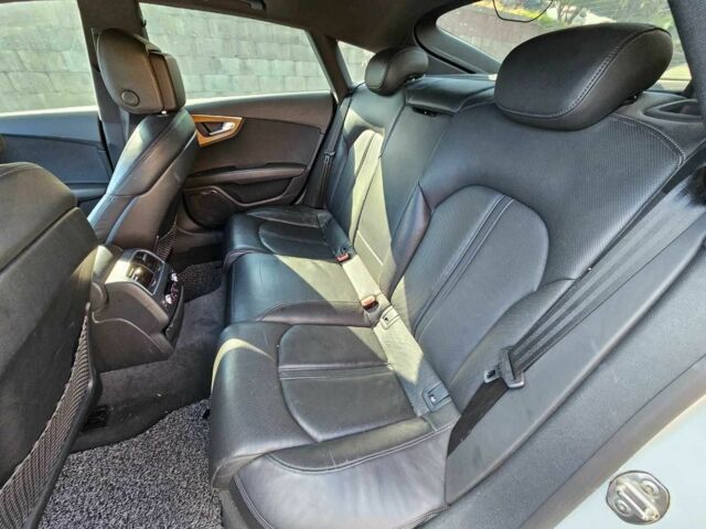 Серый Ауди A7 Sportback, объемом двигателя 3 л и пробегом 218 тыс. км за 4200 $, фото 5 на Automoto.ua