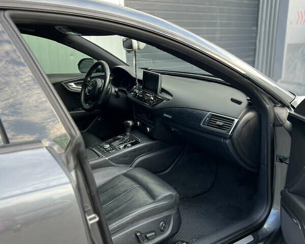 Сірий Ауді A7 Sportback, об'ємом двигуна 3 л та пробігом 250 тис. км за 17000 $, фото 15 на Automoto.ua
