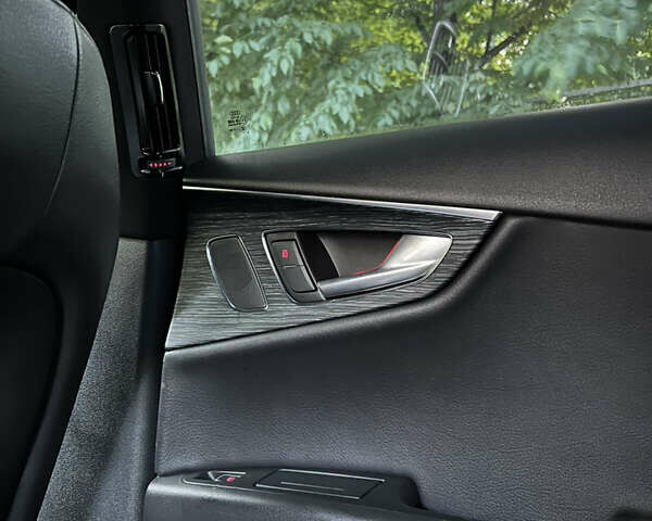 Сірий Ауді A7 Sportback, об'ємом двигуна 3 л та пробігом 250 тис. км за 17000 $, фото 13 на Automoto.ua