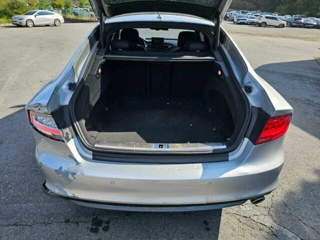 Серый Ауди A7 Sportback, объемом двигателя 3 л и пробегом 218 тыс. км за 4200 $, фото 3 на Automoto.ua