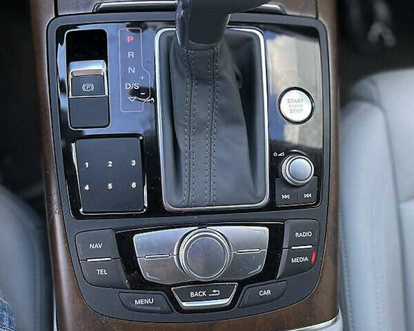 Сірий Ауді A7 Sportback, об'ємом двигуна 3 л та пробігом 105 тис. км за 24550 $, фото 15 на Automoto.ua