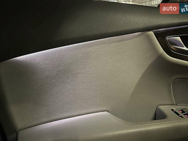 Сірий Ауді A7 Sportback, об'ємом двигуна 3 л та пробігом 105 тис. км за 24550 $, фото 30 на Automoto.ua