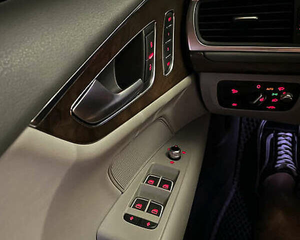 Сірий Ауді A7 Sportback, об'ємом двигуна 3 л та пробігом 105 тис. км за 24550 $, фото 28 на Automoto.ua