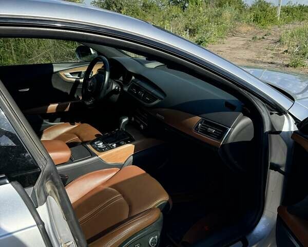 Серый Ауди A7 Sportback, объемом двигателя 3 л и пробегом 136 тыс. км за 28000 $, фото 6 на Automoto.ua
