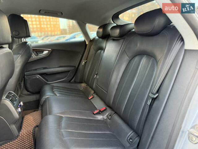 Сірий Ауді A7 Sportback, об'ємом двигуна 3 л та пробігом 120 тис. км за 19200 $, фото 48 на Automoto.ua