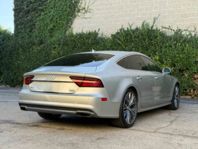 Серый Ауди A7 Sportback, объемом двигателя 3 л и пробегом 77 тыс. км за 7800 $, фото 4 на Automoto.ua