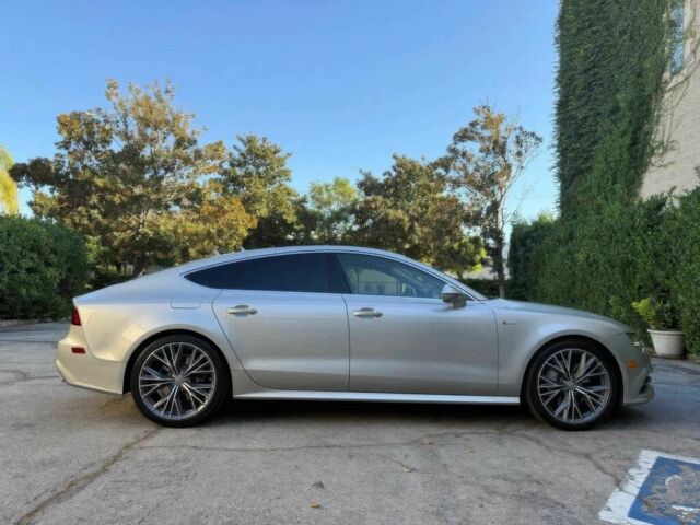 Серый Ауди A7 Sportback, объемом двигателя 3 л и пробегом 77 тыс. км за 7800 $, фото 3 на Automoto.ua