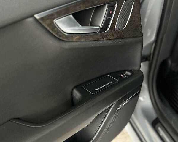 Серый Ауди A7 Sportback, объемом двигателя 3 л и пробегом 240 тыс. км за 29000 $, фото 12 на Automoto.ua
