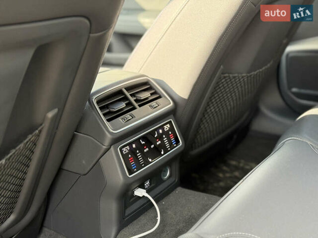 Сірий Ауді A7 Sportback, об'ємом двигуна 3 л та пробігом 75 тис. км за 41000 $, фото 20 на Automoto.ua