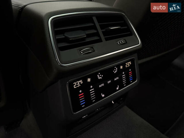 Серый Ауди A7 Sportback, объемом двигателя 2.97 л и пробегом 70 тыс. км за 67000 $, фото 92 на Automoto.ua