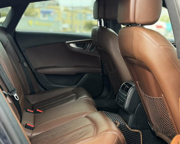 Синій Ауді A7 Sportback, об'ємом двигуна 3 л та пробігом 260 тис. км за 19300 $, фото 21 на Automoto.ua