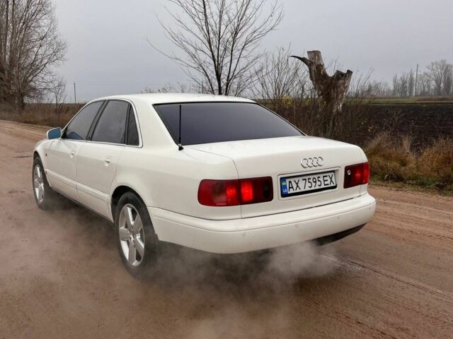 Белый Ауди А8, объемом двигателя 4.2 л и пробегом 432 тыс. км за 2900 $, фото 4 на Automoto.ua