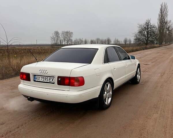 Белый Ауди А8, объемом двигателя 4.2 л и пробегом 425 тыс. км за 3900 $, фото 3 на Automoto.ua