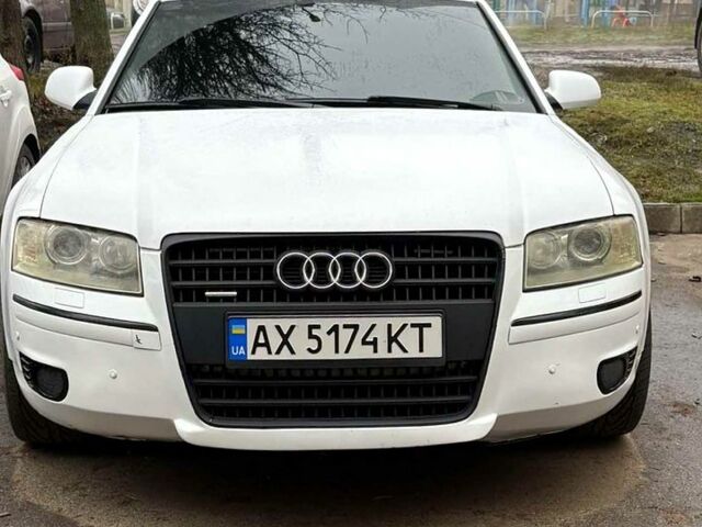 Белый Ауди А8, объемом двигателя 3.7 л и пробегом 320 тыс. км за 8000 $, фото 3 на Automoto.ua