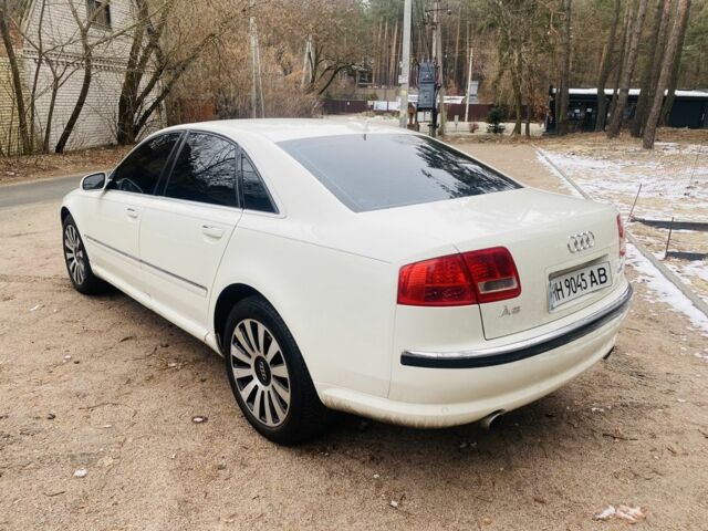 Белый Ауди А8, объемом двигателя 4.2 л и пробегом 220 тыс. км за 7900 $, фото 3 на Automoto.ua
