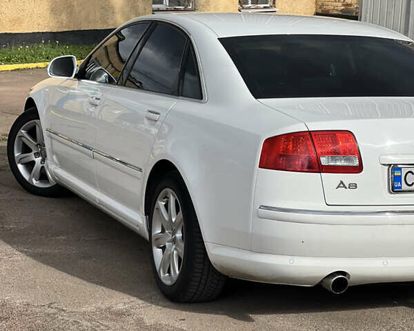 Белый Ауди А8, объемом двигателя 2.97 л и пробегом 355 тыс. км за 10000 $, фото 6 на Automoto.ua
