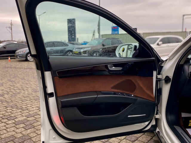 Білий Ауді A8, об'ємом двигуна 3 л та пробігом 217 тис. км за 23300 $, фото 8 на Automoto.ua