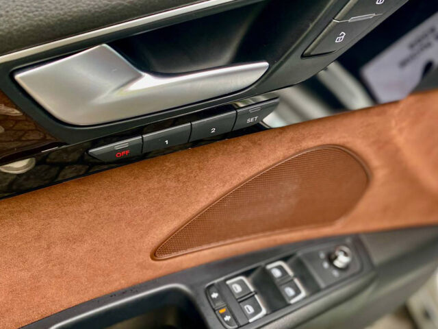 Білий Ауді A8, об'ємом двигуна 3 л та пробігом 217 тис. км за 23300 $, фото 9 на Automoto.ua