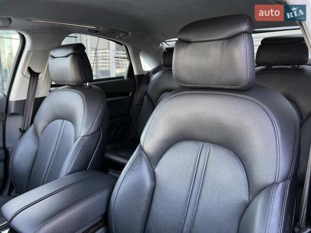 Белый Ауди А8, объемом двигателя 4.16 л и пробегом 114 тыс. км за 19900 $, фото 20 на Automoto.ua