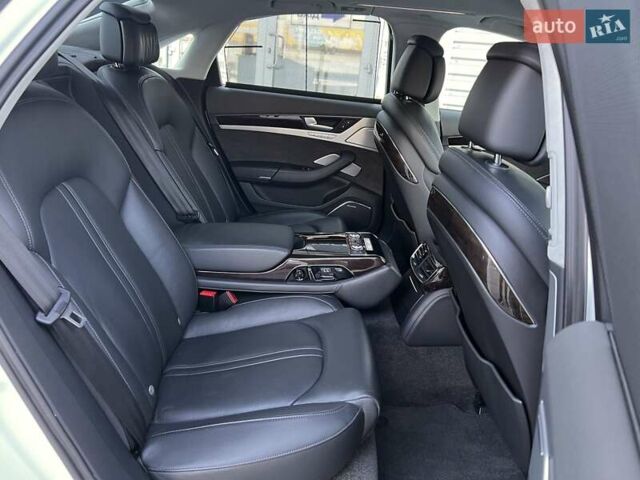 Белый Ауди А8, объемом двигателя 4.16 л и пробегом 114 тыс. км за 19900 $, фото 31 на Automoto.ua