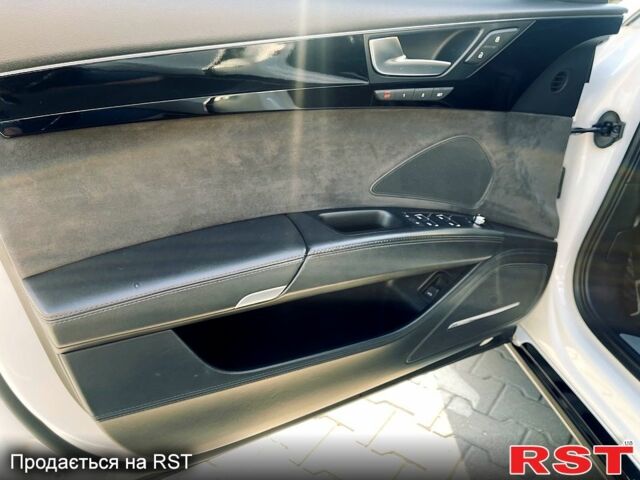 Белый Ауди А8, объемом двигателя 3 л и пробегом 163 тыс. км за 18600 $, фото 10 на Automoto.ua